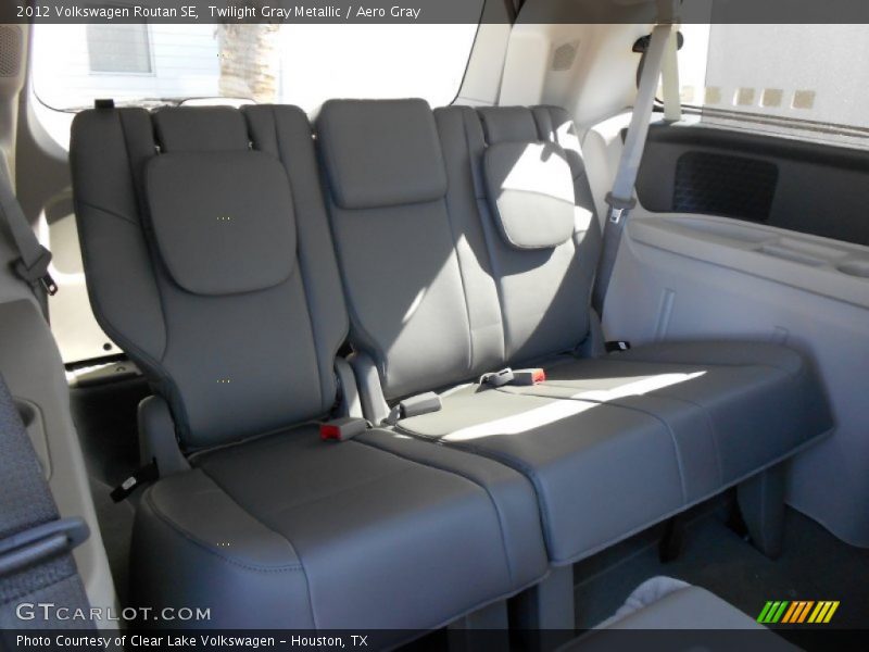 Twilight Gray Metallic / Aero Gray 2012 Volkswagen Routan SE