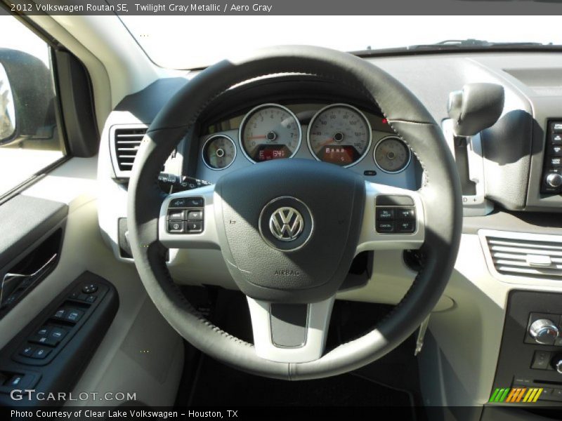 Twilight Gray Metallic / Aero Gray 2012 Volkswagen Routan SE
