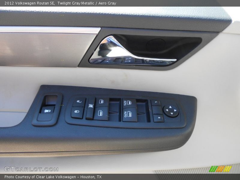 Twilight Gray Metallic / Aero Gray 2012 Volkswagen Routan SE