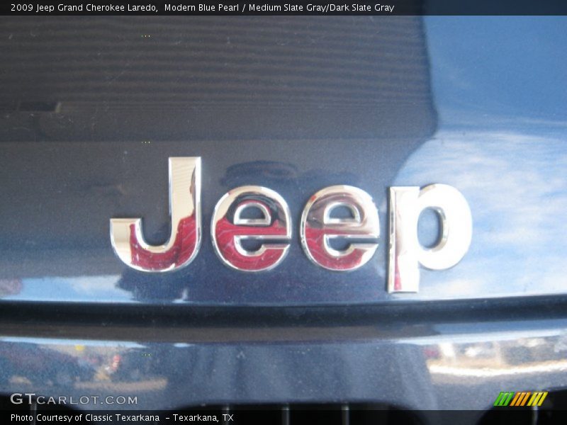Modern Blue Pearl / Medium Slate Gray/Dark Slate Gray 2009 Jeep Grand Cherokee Laredo