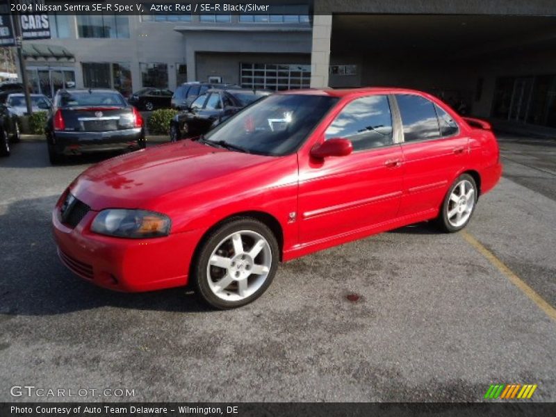 Front 3/4 View of 2004 Sentra SE-R Spec V