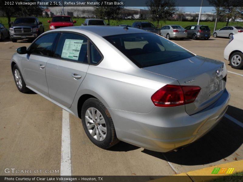 Reflex Silver Metallic / Titan Black 2012 Volkswagen Passat 2.5L S