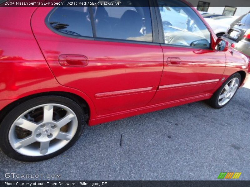 Aztec Red / SE-R Black/Silver 2004 Nissan Sentra SE-R Spec V