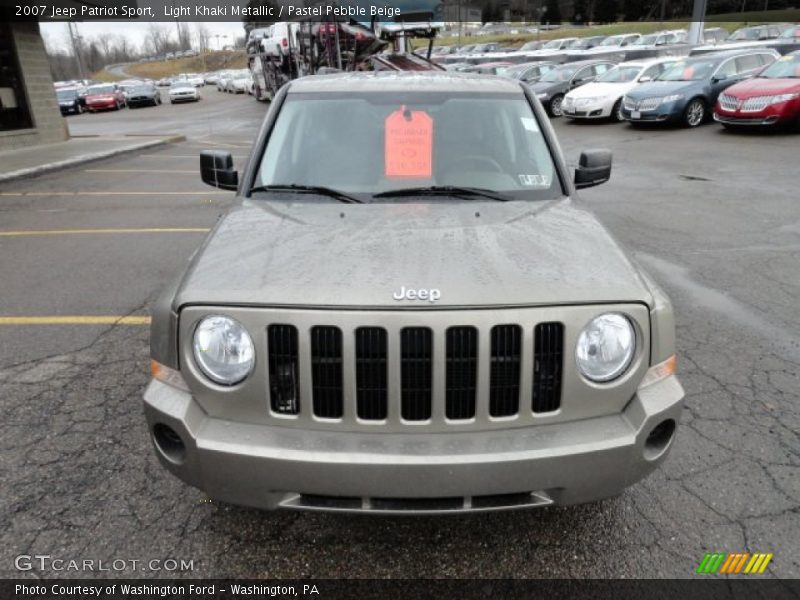 Light Khaki Metallic / Pastel Pebble Beige 2007 Jeep Patriot Sport
