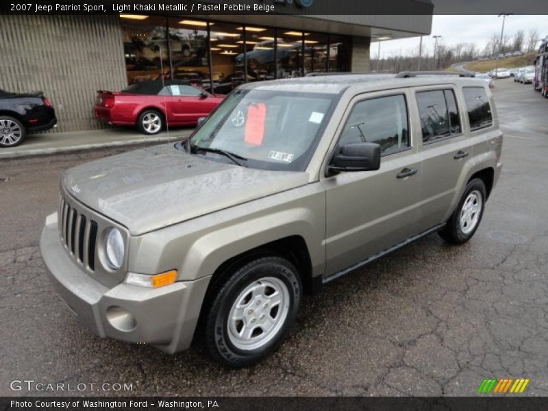 Light Khaki Metallic / Pastel Pebble Beige 2007 Jeep Patriot Sport