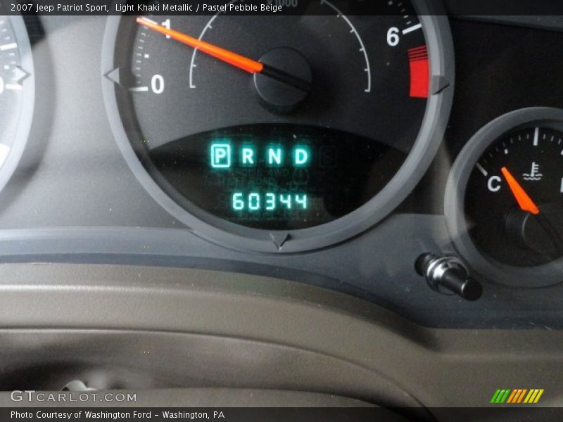Light Khaki Metallic / Pastel Pebble Beige 2007 Jeep Patriot Sport