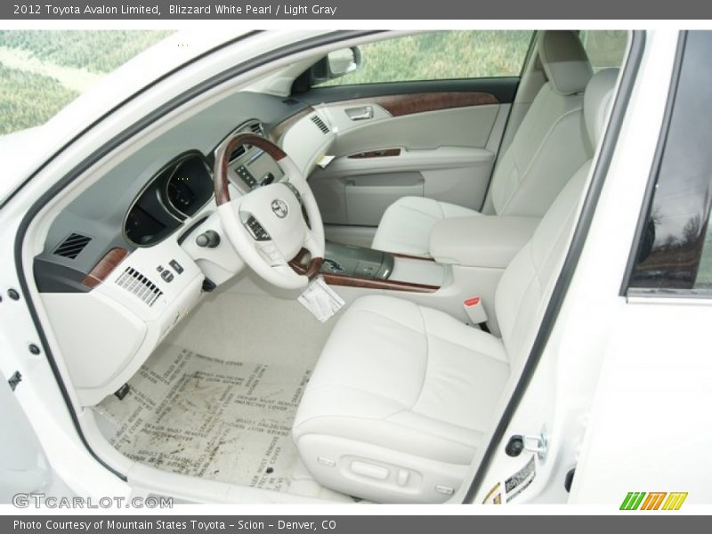 Blizzard White Pearl / Light Gray 2012 Toyota Avalon Limited