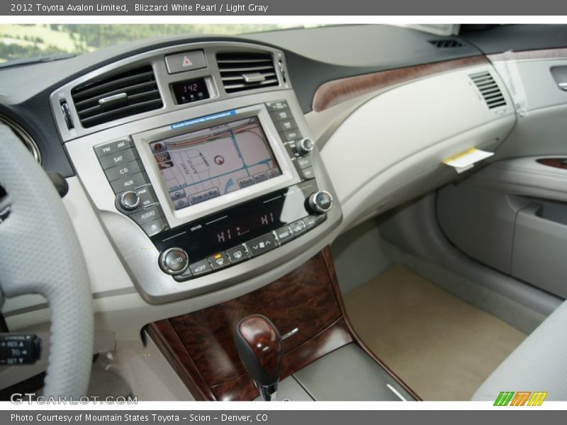 Dashboard of 2012 Avalon Limited