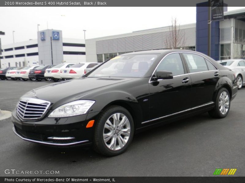 Front 3/4 View of 2010 S 400 Hybrid Sedan