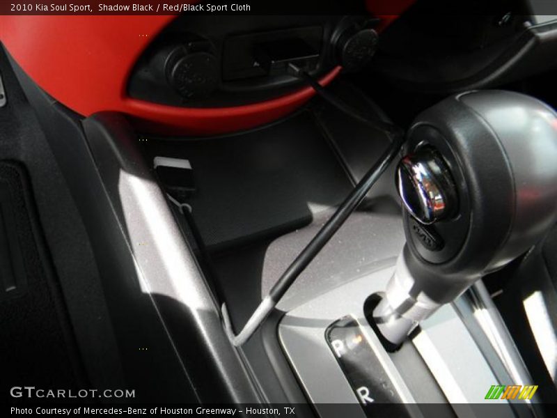 Shadow Black / Red/Black Sport Cloth 2010 Kia Soul Sport
