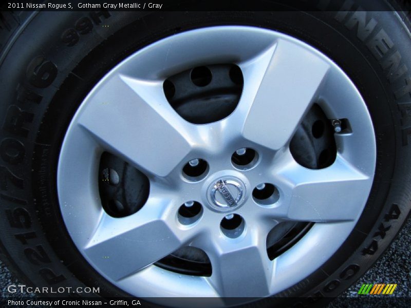 Gotham Gray Metallic / Gray 2011 Nissan Rogue S