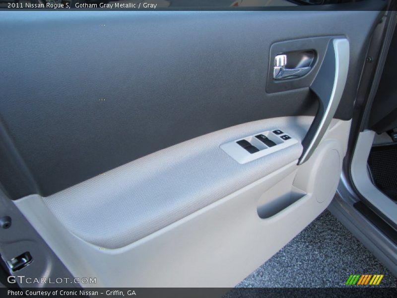 Gotham Gray Metallic / Gray 2011 Nissan Rogue S