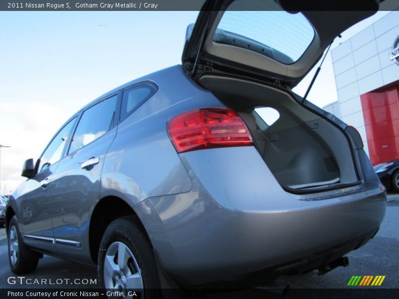 Gotham Gray Metallic / Gray 2011 Nissan Rogue S