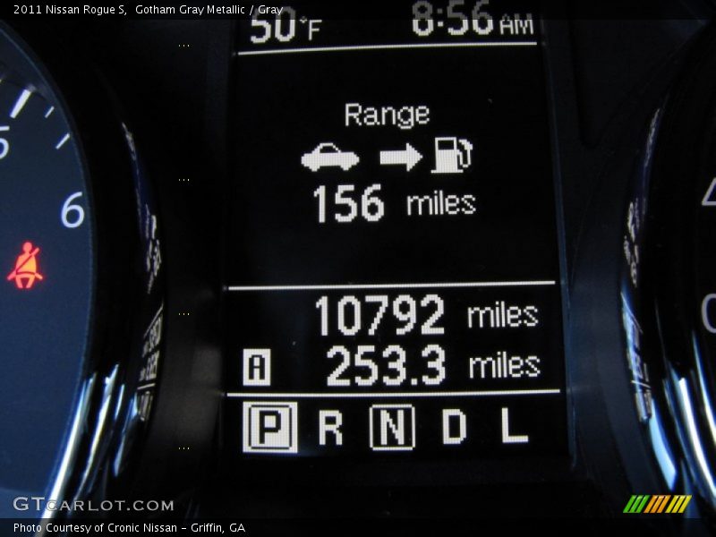 Gotham Gray Metallic / Gray 2011 Nissan Rogue S