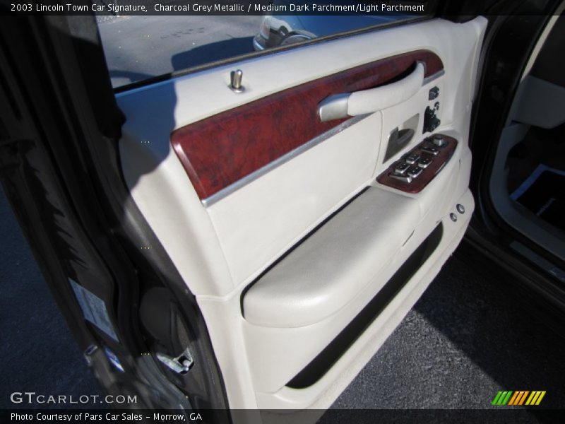 Charcoal Grey Metallic / Medium Dark Parchment/Light Parchment 2003 Lincoln Town Car Signature