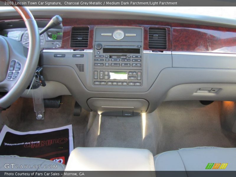 Charcoal Grey Metallic / Medium Dark Parchment/Light Parchment 2003 Lincoln Town Car Signature