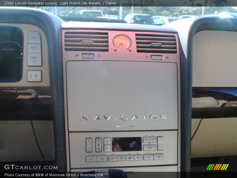 Light French Silk Metallic / Camel 2006 Lincoln Navigator Luxury
