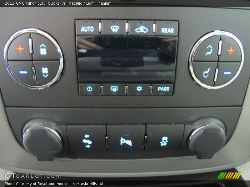 Quicksilver Metallic / Light Titanium 2012 GMC Yukon SLT
