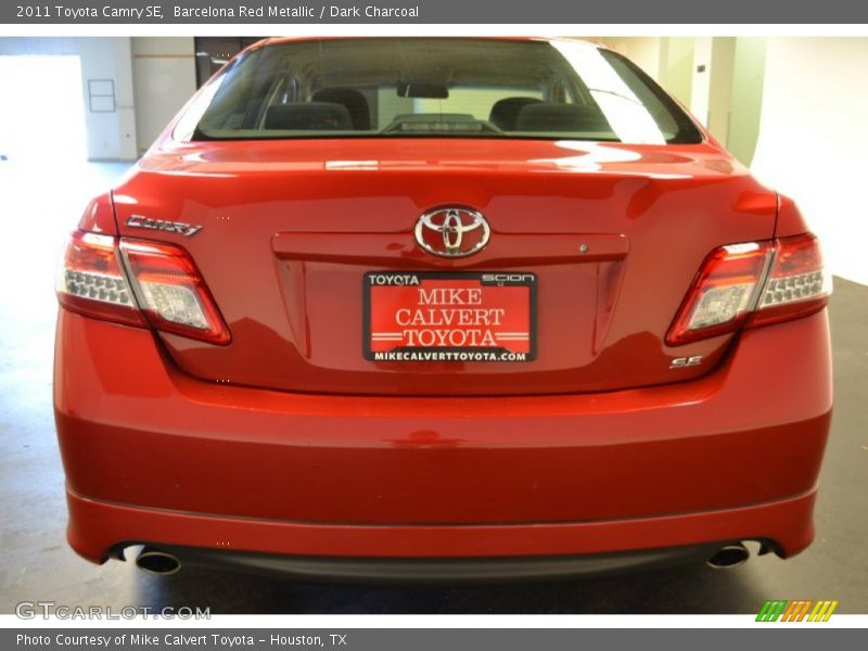 Barcelona Red Metallic / Dark Charcoal 2011 Toyota Camry SE