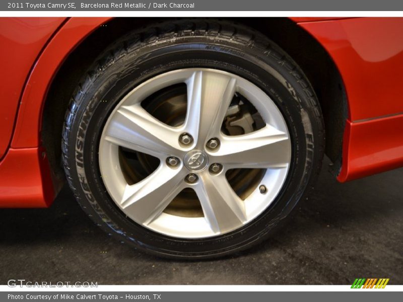 Barcelona Red Metallic / Dark Charcoal 2011 Toyota Camry SE