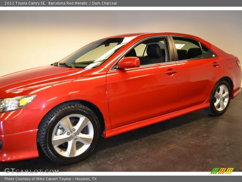 Barcelona Red Metallic / Dark Charcoal 2011 Toyota Camry SE