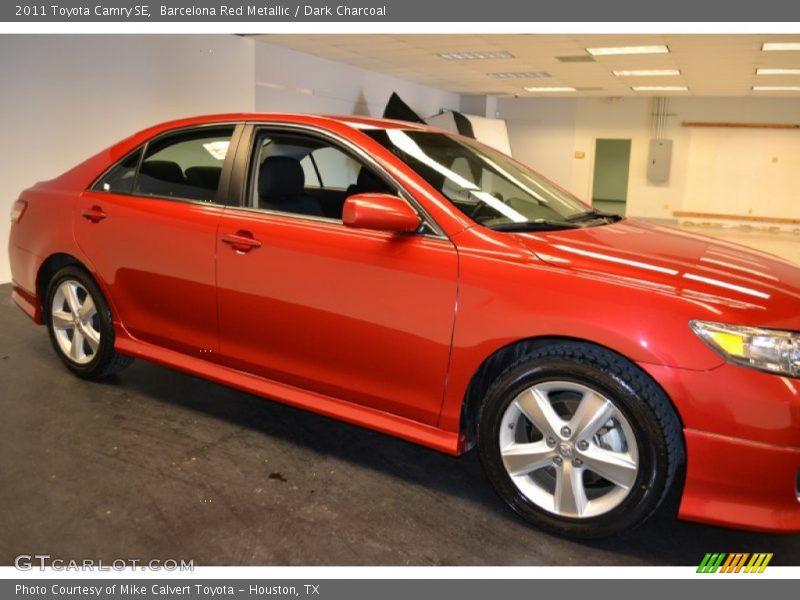 Barcelona Red Metallic / Dark Charcoal 2011 Toyota Camry SE