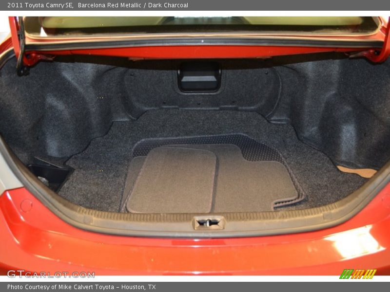 Barcelona Red Metallic / Dark Charcoal 2011 Toyota Camry SE