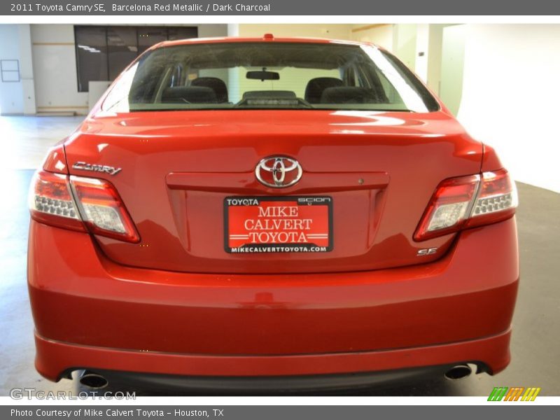 Barcelona Red Metallic / Dark Charcoal 2011 Toyota Camry SE