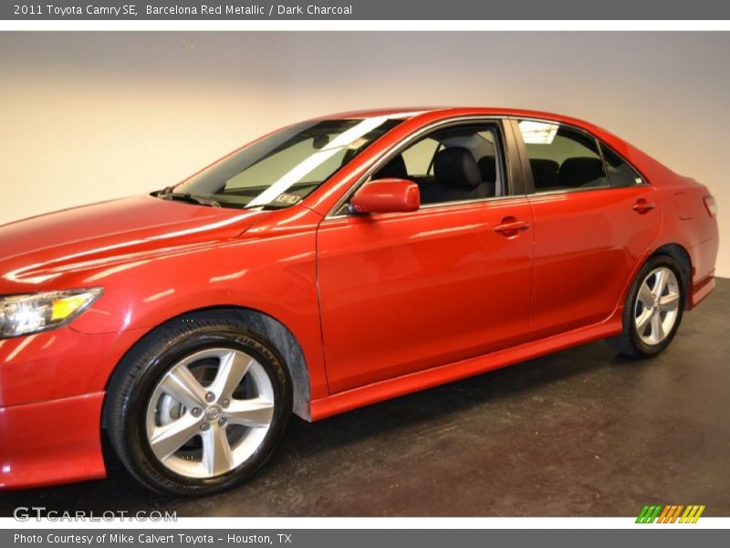 Barcelona Red Metallic / Dark Charcoal 2011 Toyota Camry SE