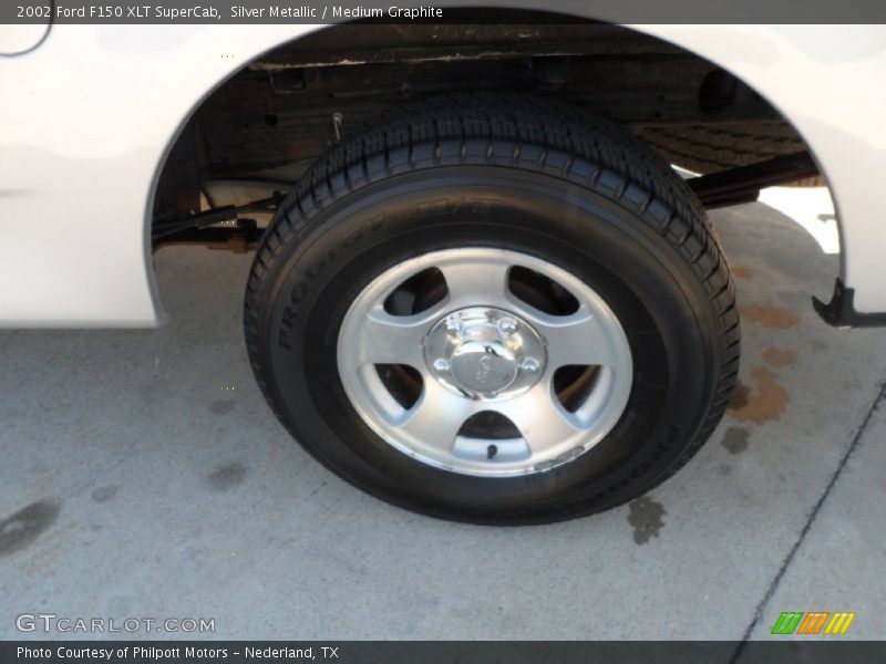 Silver Metallic / Medium Graphite 2002 Ford F150 XLT SuperCab