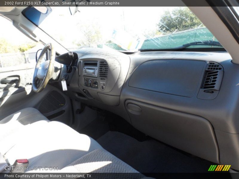 Silver Metallic / Medium Graphite 2002 Ford F150 XLT SuperCab