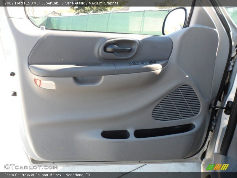 Silver Metallic / Medium Graphite 2002 Ford F150 XLT SuperCab
