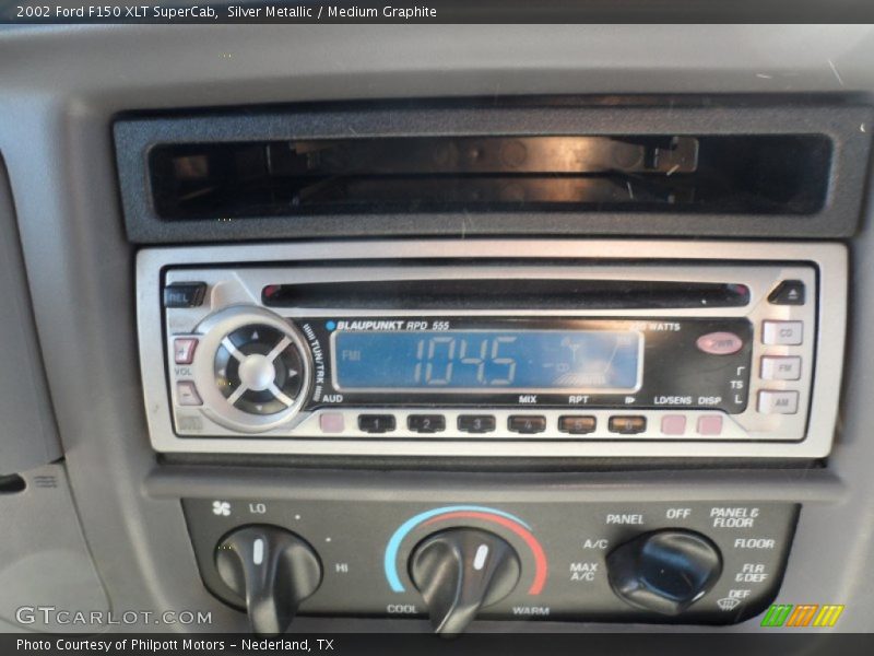 Silver Metallic / Medium Graphite 2002 Ford F150 XLT SuperCab