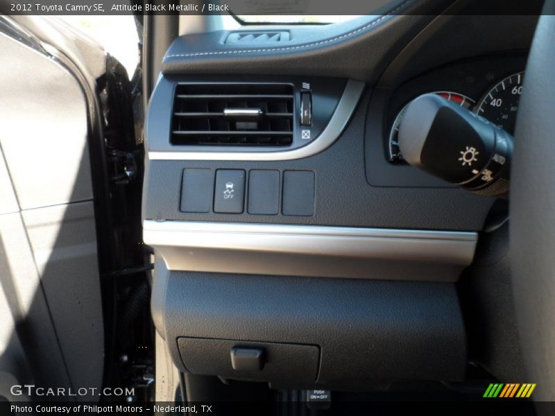 Attitude Black Metallic / Black 2012 Toyota Camry SE
