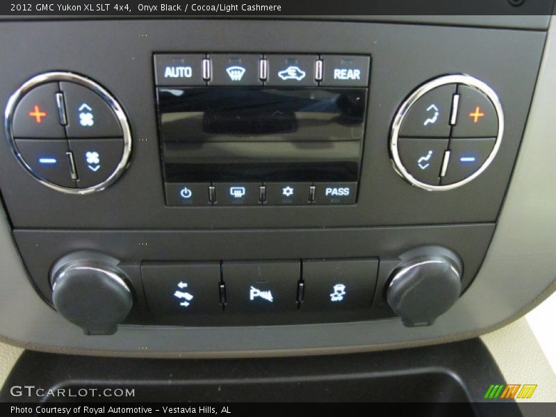 Onyx Black / Cocoa/Light Cashmere 2012 GMC Yukon XL SLT 4x4