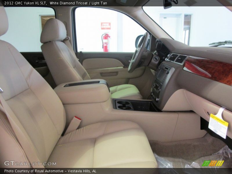 White Diamond Tricoat / Light Tan 2012 GMC Yukon XL SLT