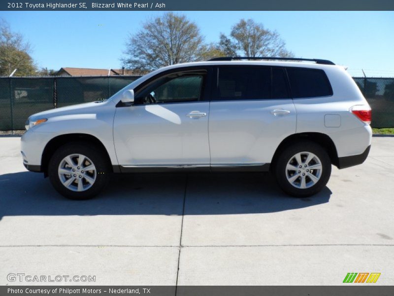Blizzard White Pearl / Ash 2012 Toyota Highlander SE