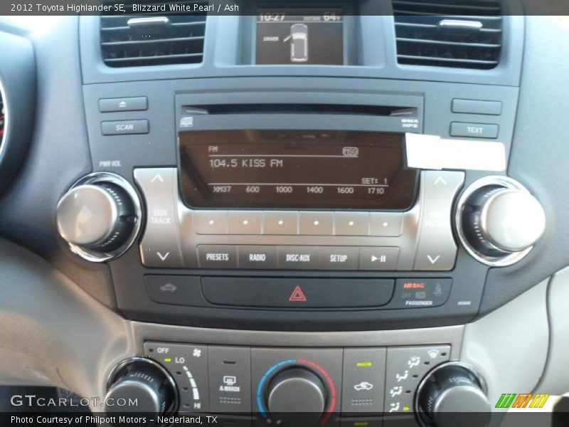 Blizzard White Pearl / Ash 2012 Toyota Highlander SE