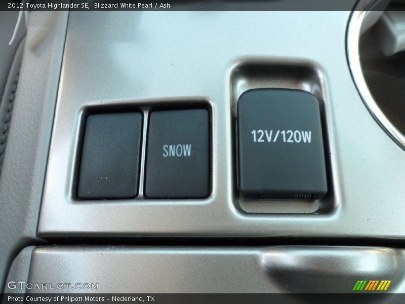 Blizzard White Pearl / Ash 2012 Toyota Highlander SE