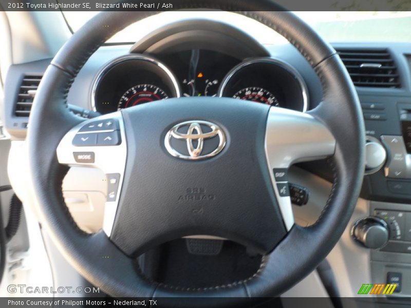Blizzard White Pearl / Ash 2012 Toyota Highlander SE