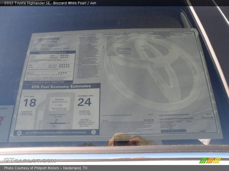 Blizzard White Pearl / Ash 2012 Toyota Highlander SE