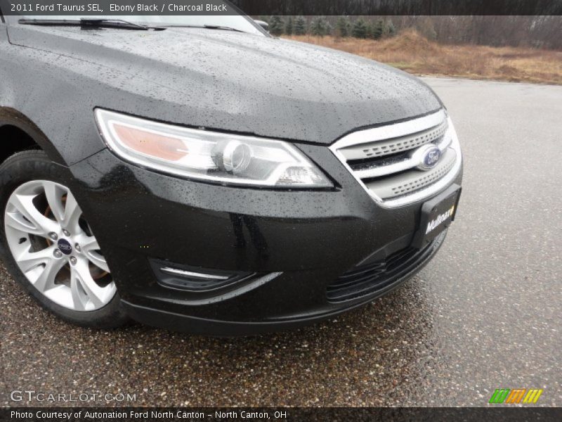 Ebony Black / Charcoal Black 2011 Ford Taurus SEL