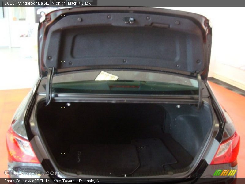 Midnight Black / Black 2011 Hyundai Sonata SE