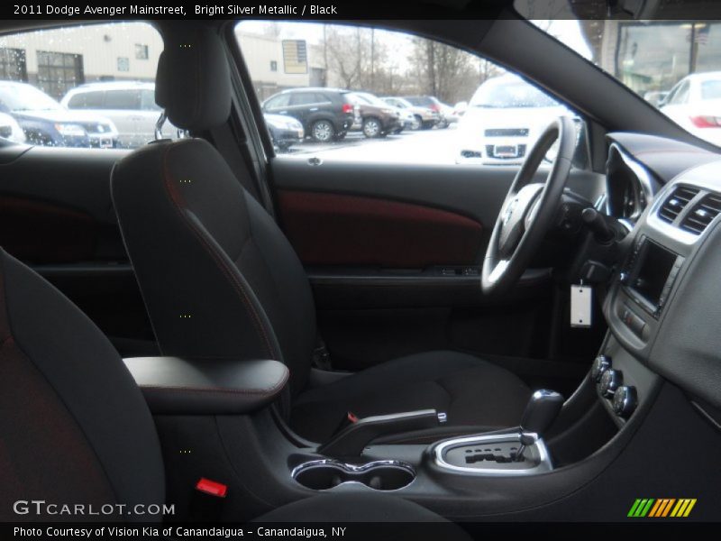 Bright Silver Metallic / Black 2011 Dodge Avenger Mainstreet