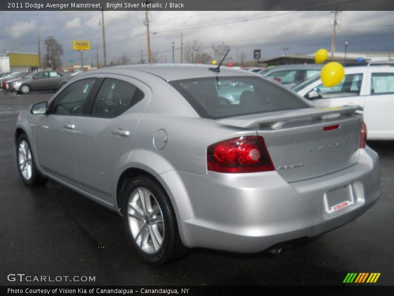 Bright Silver Metallic / Black 2011 Dodge Avenger Mainstreet