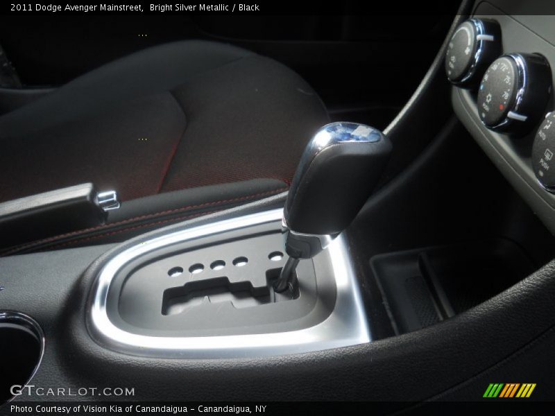 Bright Silver Metallic / Black 2011 Dodge Avenger Mainstreet