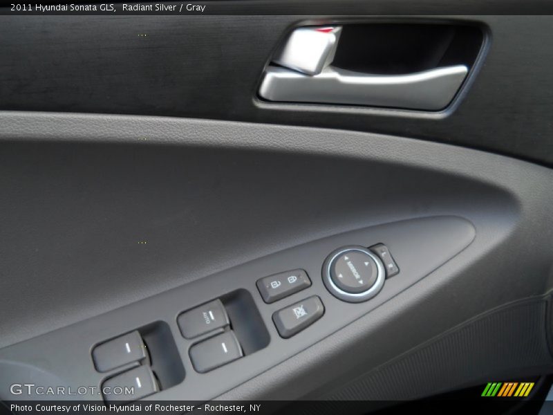 Radiant Silver / Gray 2011 Hyundai Sonata GLS