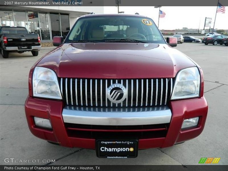 Vivid Red / Camel 2007 Mercury Mountaineer