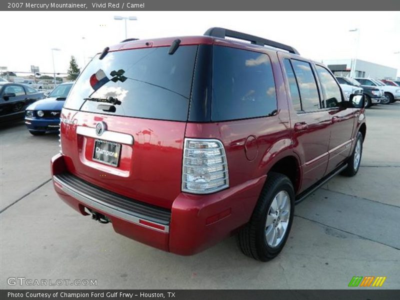 Vivid Red / Camel 2007 Mercury Mountaineer