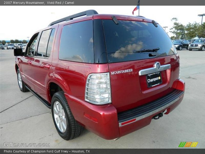 Vivid Red / Camel 2007 Mercury Mountaineer